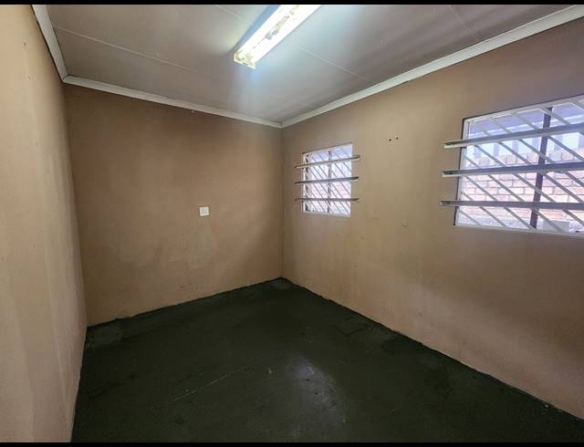 546M² WAREHOUSE TO LET IN WADEVILLE